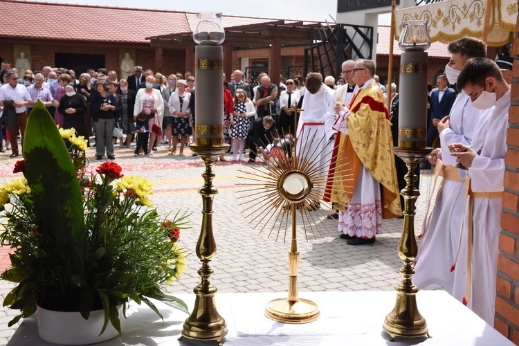 Boże Ciało i I Komunia w Szczepanowie 