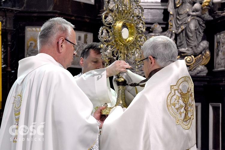 Boże Ciało z trzema biskupami w Świdnicy