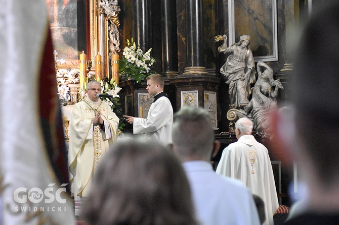 Boże Ciało z trzema biskupami w Świdnicy