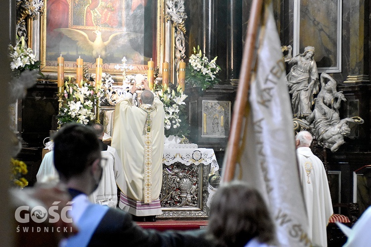 Boże Ciało z trzema biskupami w Świdnicy