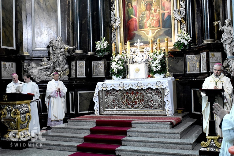 Boże Ciało z trzema biskupami w Świdnicy