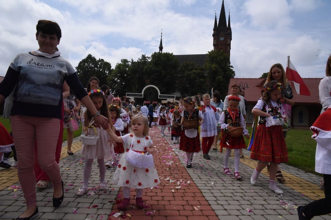 Boże Ciało i I Komunia w Szczepanowie 