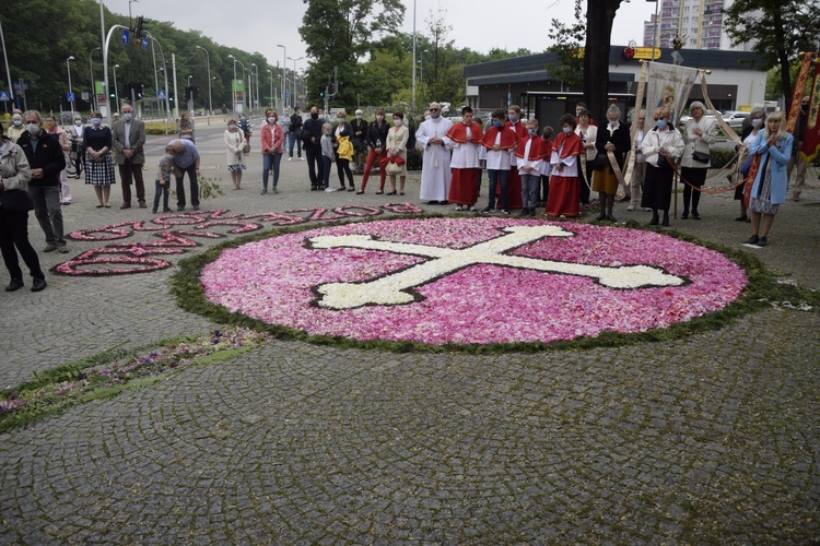 Boże Ciało w parafii św. Jadwigi na wrocławskim Kozanowie