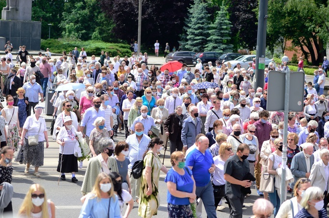 Olsztyn. Centralna procesja Bożego Ciała