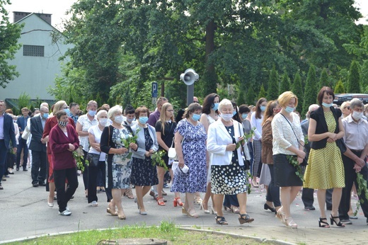 Tarnobrzeg. Procesja w parafii Chrystusa Króla
