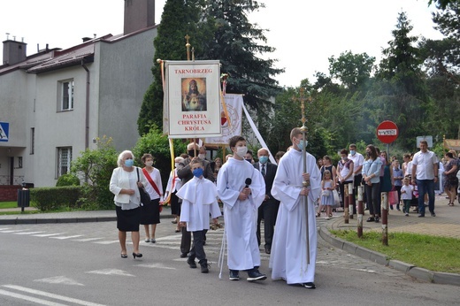 Tarnobrzeg. Procesja w parafii Chrystusa Króla