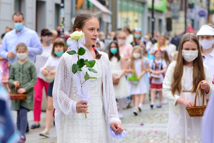 Olsztyn. Centralna procesja Bożego Ciała