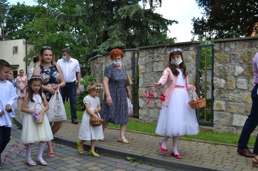 Tarnobrzeg. Procesja w parafii Chrystusa Króla