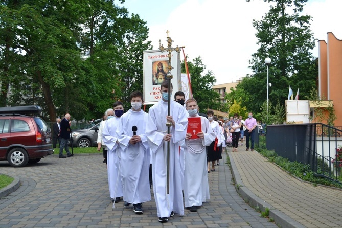 Tarnobrzeg. Procesja w parafii Chrystusa Króla