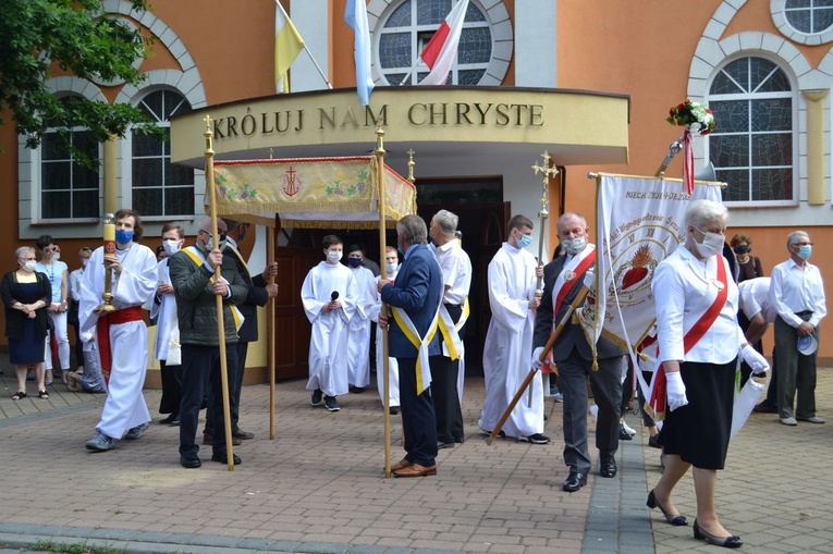 Tarnobrzeg. Procesja w parafii Chrystusa Króla