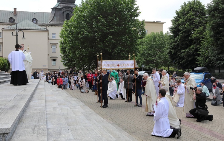 Uroczystości Bożego Ciała w katowickiej katedrze.