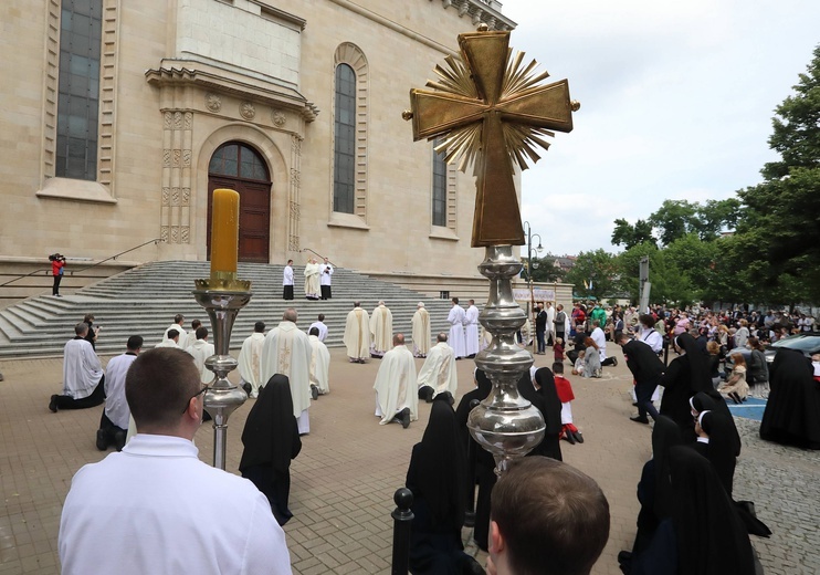 Uroczystości Bożego Ciała w katowickiej katedrze.