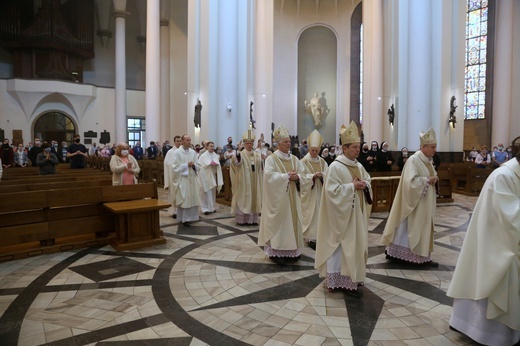 Uroczystości Bożego Ciała w katowickiej katedrze cz. 2