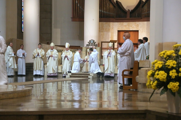 Uroczystości Bożego Ciała w katowickiej katedrze cz. 2