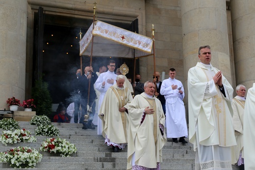 Uroczystości Bożego Ciała w katowickiej katedrze cz. 2