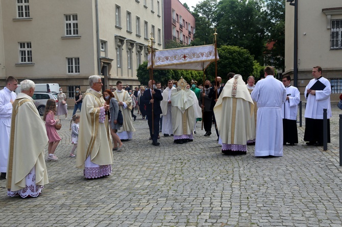 Uroczystości Bożego Ciała w katowickiej katedrze cz. 2