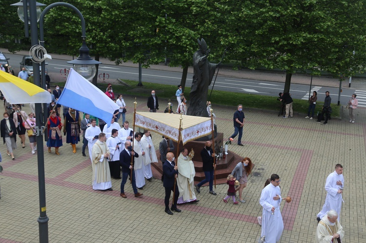 Uroczystości Bożego Ciała w katowickiej katedrze cz. 2