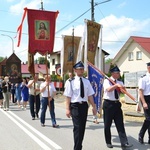 Tarnobrzeg. Procesja w parafii św. Marii Magdaleny