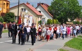 Tarnobrzeg. Procesja w parafii Matki Bożej Częstochowskiej