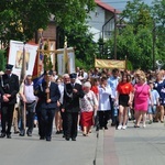 Tarnobrzeg. Procesja w parafii Matki Bożej Częstochowskiej