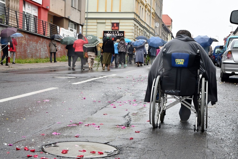 Niezwykle poruszający moment na procesji w Koszalinie