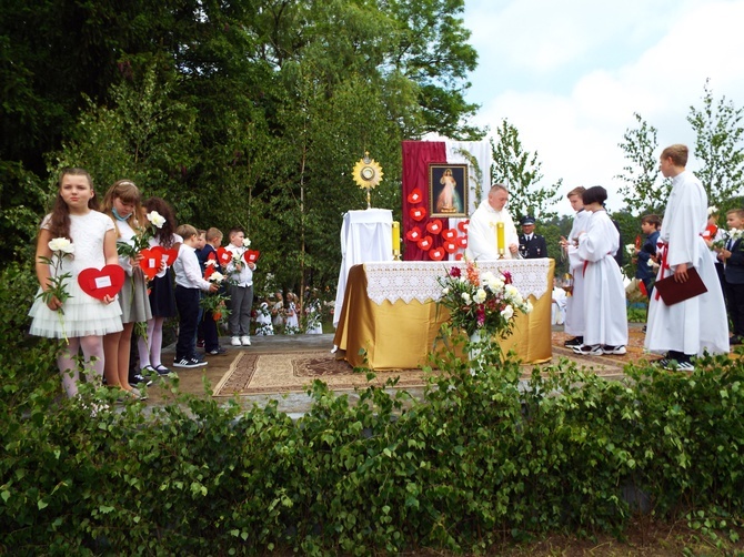 Uroczystość Bożego Ciała w Puszczy Mariańskiej