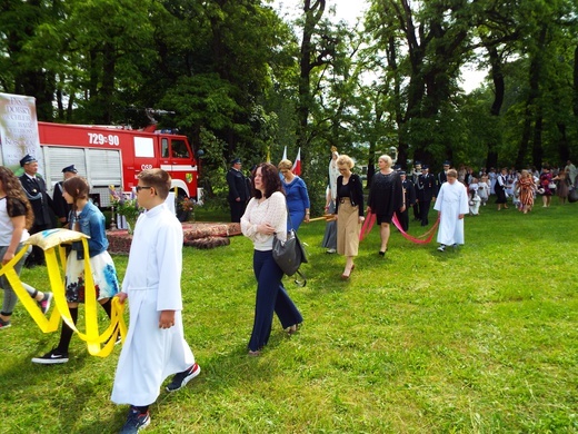 Uroczystość Bożego Ciała w Puszczy Mariańskiej