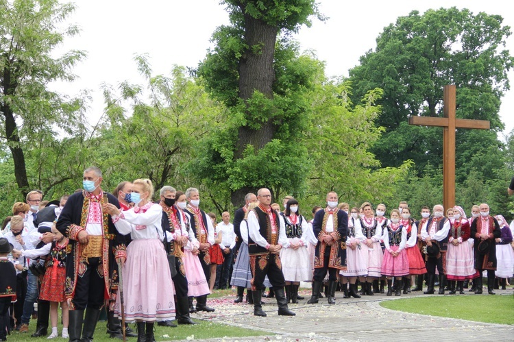 Boże Ciało u Lachów Podegrodzkich transmitowane na cały świat