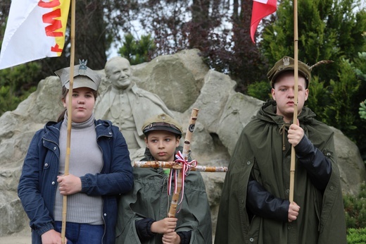 Szlakiem bohaterów w sutannach - 14. konkurs na Apel Poległych - 2020