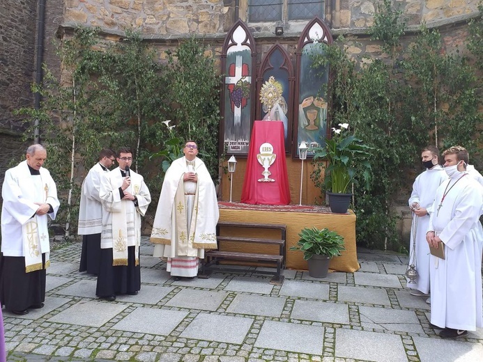 Strzegom. Parafia pw. Świętych Apostołów Piotra i Pawła