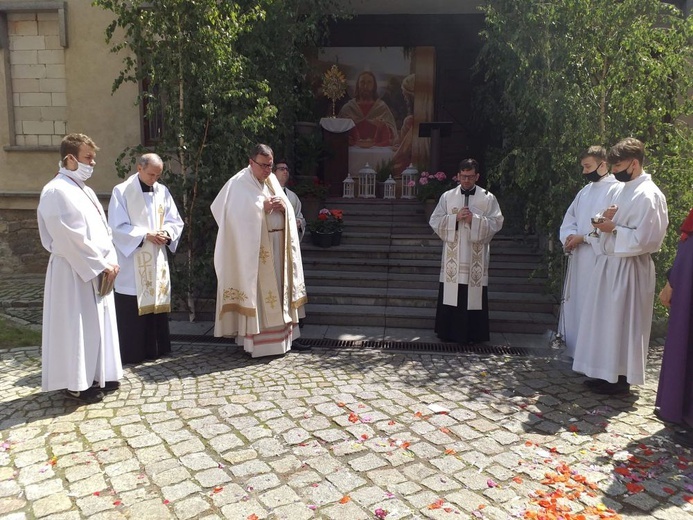 Strzegom. Parafia pw. Świętych Apostołów Piotra i Pawła