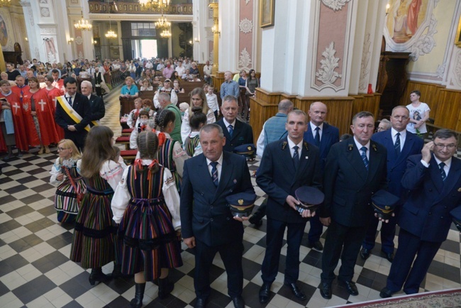 Procesja Bożego Ciała w opoczyńskiej parafii św. Bartłomieja