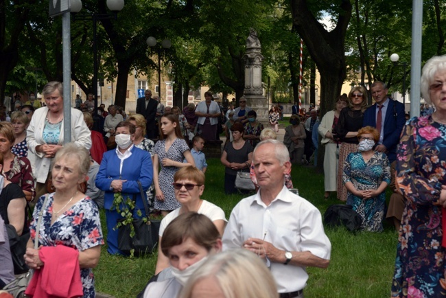 Procesja Bożego Ciała w opoczyńskiej parafii św. Bartłomieja