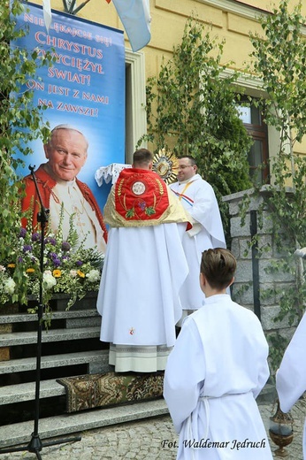 Strzegom. Parafia pw. Zbawiciela Świata i MB Szkaplerznej