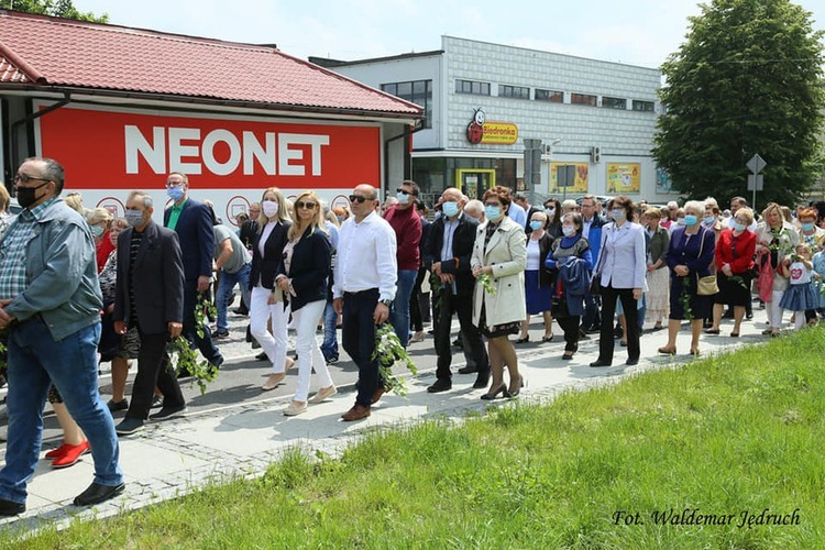 Strzegom. Parafia pw. Zbawiciela Świata i MB Szkaplerznej