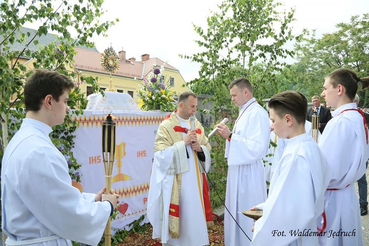 Strzegom. Parafia pw. Zbawiciela Świata i MB Szkaplerznej