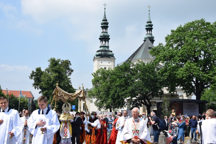 Boże Ciało w Łowiczu - procesja