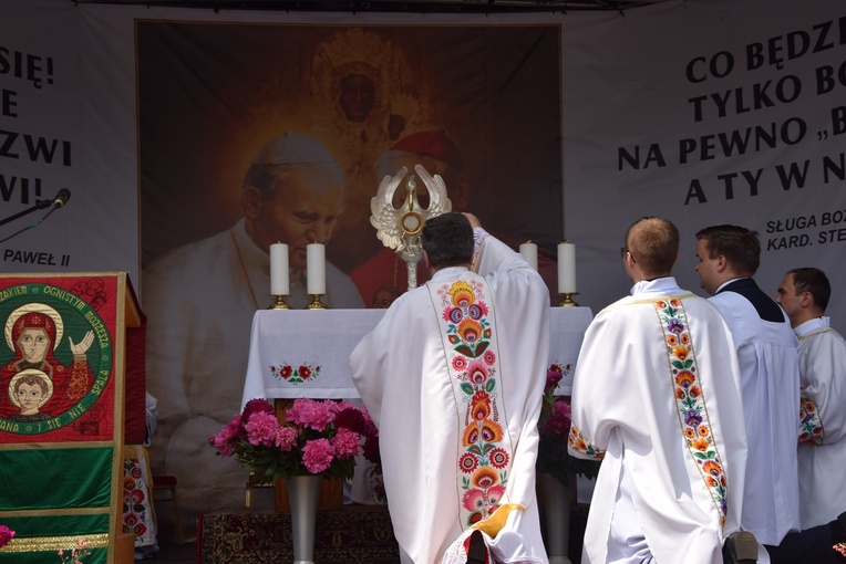 Boże Ciało w Łowiczu - procesja