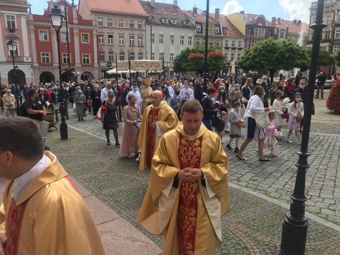 Wałbrzych. Parafia pw. Aniołów Stróżów