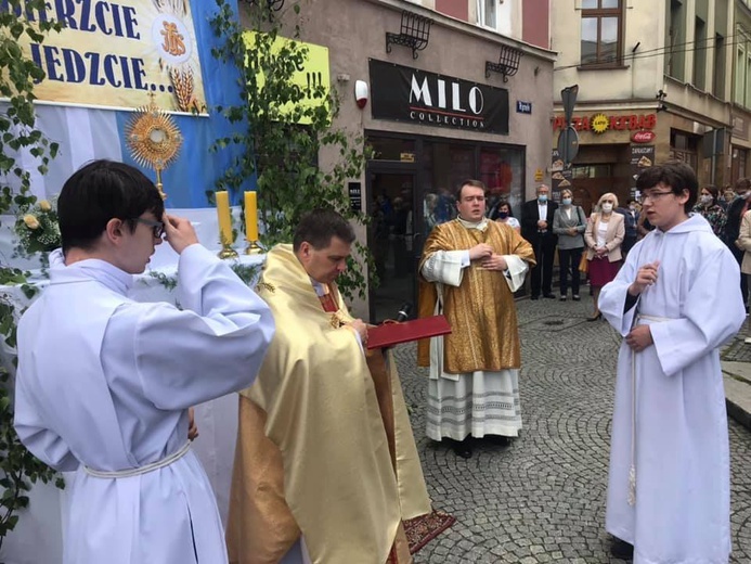 Wałbrzych. Parafia pw. Aniołów Stróżów