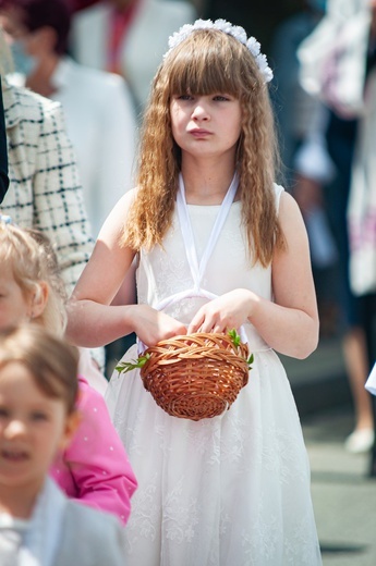 Bielawa. Parafia pw. Wniebowzięcia NMP