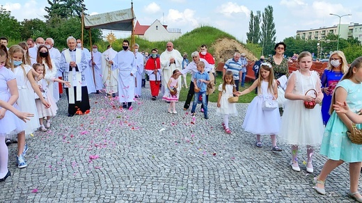 Procesje w diecezji legnickiej