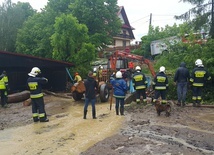 Oberwanie chmury nad Glisnem koło Mszany Dolnej