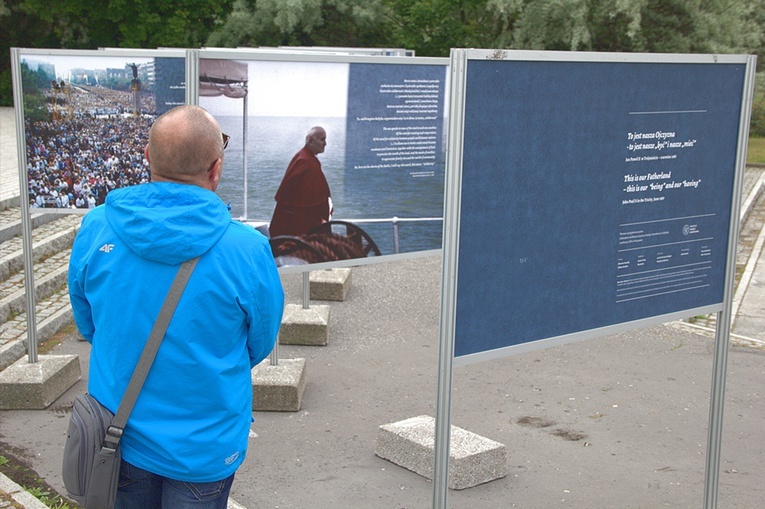 Otwarcie papieskiej wystawy na Westerplatte