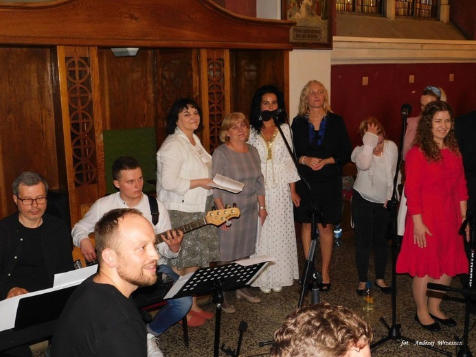 Nowa Sól. Uwielbienie w Boże Ciało