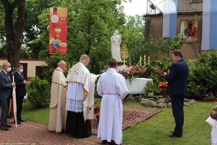 Ciechanów. Ołtarz Bożego Ciała w parafii św. Józefa