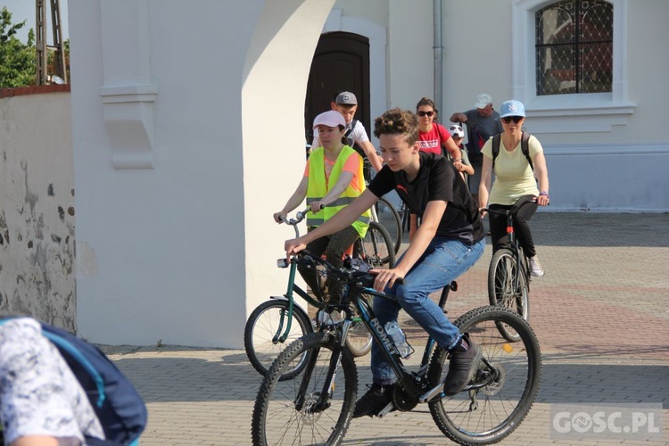 Parafialna pielgrzymka z Białołęki do Grodowca