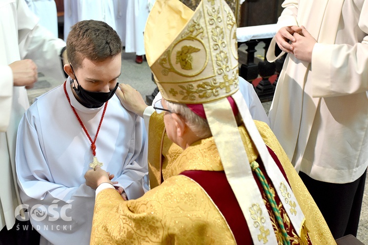 Promocja nowych lektorów i ceremoniarzy w diecezji świdnickiej