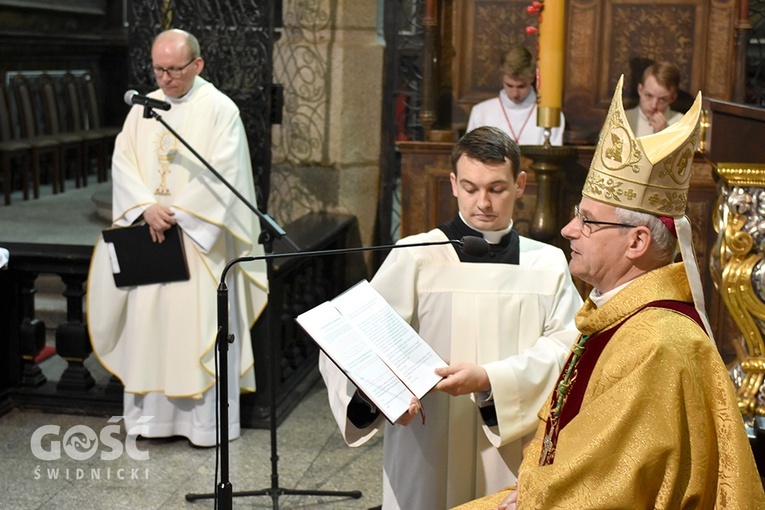 Promocja nowych lektorów i ceremoniarzy w diecezji świdnickiej