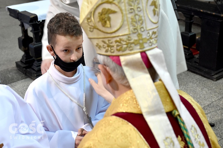 Promocja nowych lektorów i ceremoniarzy w diecezji świdnickiej